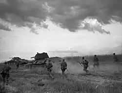 Soldats de l'Armée rouge à l'offensive près de Briansk, 16 septembre 1943.