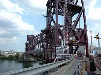 Entrée Nord-Ouest du pont