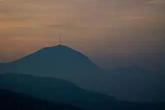 Le mont Ovčar, vu du village de Pridvorica