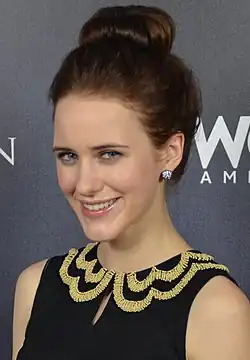 Rachel Brosnahan dans le rôle de Rachel Posner