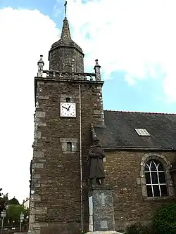 Église Saint-Pierre-et-Saint-Paul : le clocher.