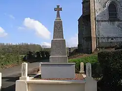 Le monument aux morts.