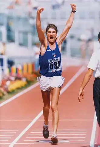 Raffaello Ducceschi en 1987 portant Ellesse.