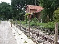 Vestige de l’ancienne voie ferrée.