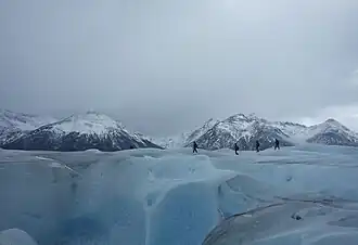 Randonnée glaciaire sur le glacier Perito Moreno.