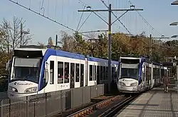 Deux rames HTM des lignes 3 et 4 à la station de Leidschendam-Voorburg.