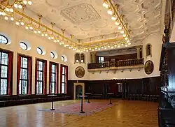 Salle des fêtes dans le nouvel hôtel de ville