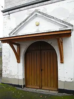 Le portail de l'église.