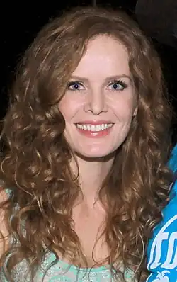 Rebecca Mader interprète Zelena, la Méchante sorcière de l'Ouest / Kelly