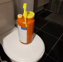 Flacon servant au recueil des urines de 24 heures