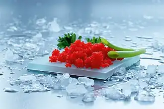 Caviar rouge.