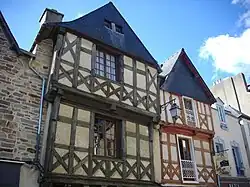 Immeubles à pans de bois, dans le centre-ville (aujourd'hui une fromagerie).