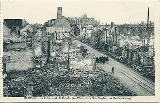 La rue Gambetta au sortir de la Première Guerre mondiale.