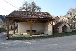 Fontaine et lavoir.