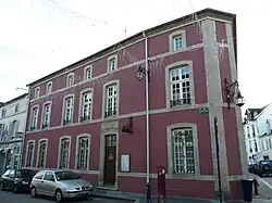 Musée Charles-de-Bruyères.