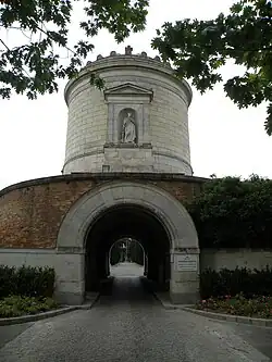 Entrée du cimetière du Nord