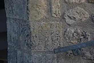 Reproduction du carré Sator à Talmont-sur-Gironde (CharenteMaritime)