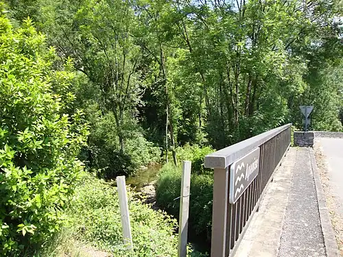 L'Apanise, petite rivière à Restoue.