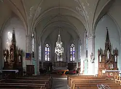 L'intérieur de l'église.
