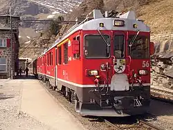 ABe 4/4 no&nbsp;56 et 55 à Alp Grüm sur la ligne de la Bernina.