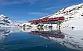 Le train près de Ospizio Bernina. Décembre 2016.