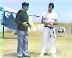 Richard Douieb, en Israël, lors d'un stage de krav-maga avec Imi Lichtenfeld, où plusieurs experts s'étaient réunis en 1993.