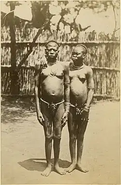 Femmes Mundu, 1877-1880.