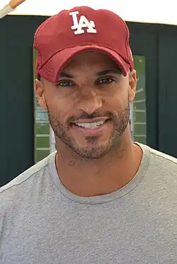 Ricky Whittle interprète Lincoln.