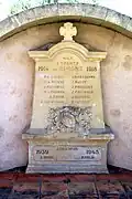 Le monument aux morts dans le cimetière de l'église (mai&nbsp;2012)