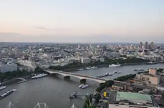 Le Waterloo Bridge vu depuis l'EDF Energy London Eye.