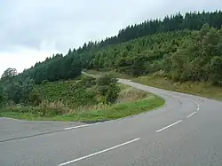 Ligne droite difficile à près de 4&nbsp;km du col.