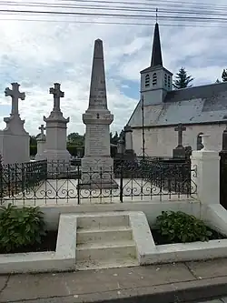 Le monument aux morts.