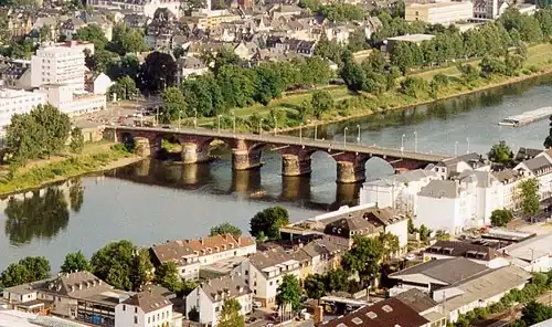Le pont romain, vu de la colonne Mariensäule.
