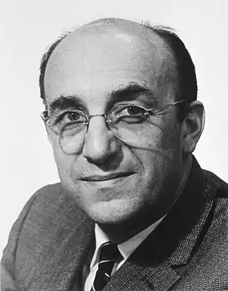 Roger Guillemin, médecin vers 1975.