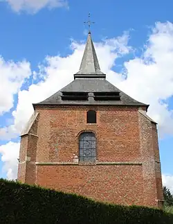 L'église fortifiée.