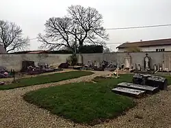 Vue du petit cimetière de Romanèche.