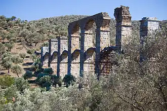 Aqueduc romain de Mytilène, près du village de Mória, Lesbos.