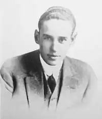 Description de l'image Rondo Hatton from his 1913 high school yearbook, before becoming afflicted with acromegaly.jpg.
