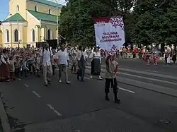 Défilé du lycée de Mustamäe.