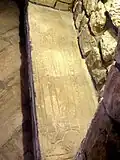 Dalle funéraire.
