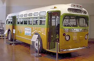 Le bus où Rosa Parks refusa de céder sa place à un voyageur blanc (1955).