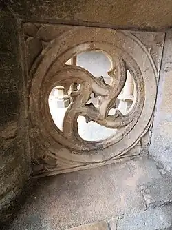 Rosace d'ornement d'un contrefort du cloitre