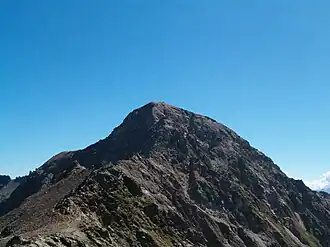 Vue de la montagne depuis le nord-ouest.