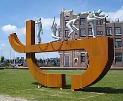 Monument dans le port de Rotterdam.