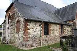 Le chœur qui porte les nombreuses traces de remaniements au cours des siècles.