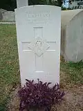 Tombe du soldat P.L. Gullane des Royal Scots, mort après la reddition britannique.