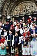 Les Silésiens de Bytom en vêtements traditionnels.