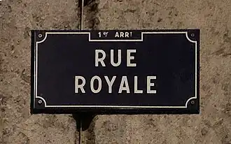 Voir la plaque.