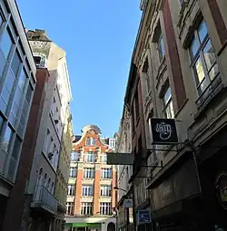 Lq rue Saint-Nicolas vers la rue Pierre-Mauroy