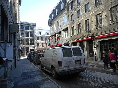Description de l'image Rue Saint-Vincent - Montreal.jpg.